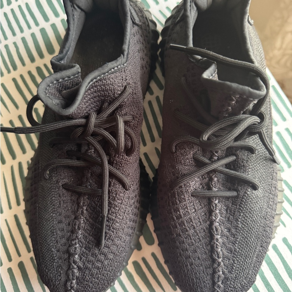 Yeezy boost 350 V2 onyx